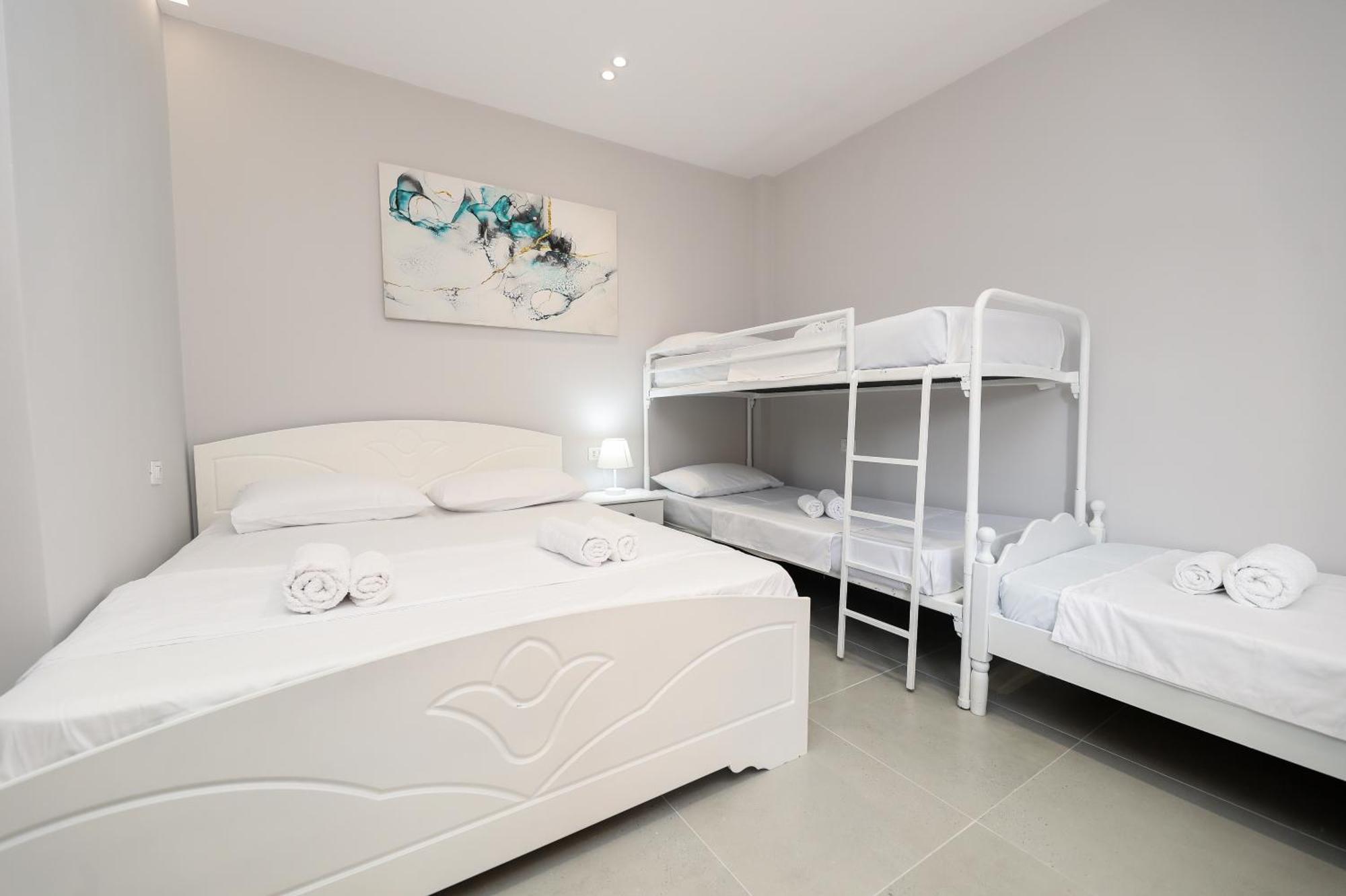 Vila Feliz - Premium Rooms With Free Private Parking Wlora Zewnętrze zdjęcie