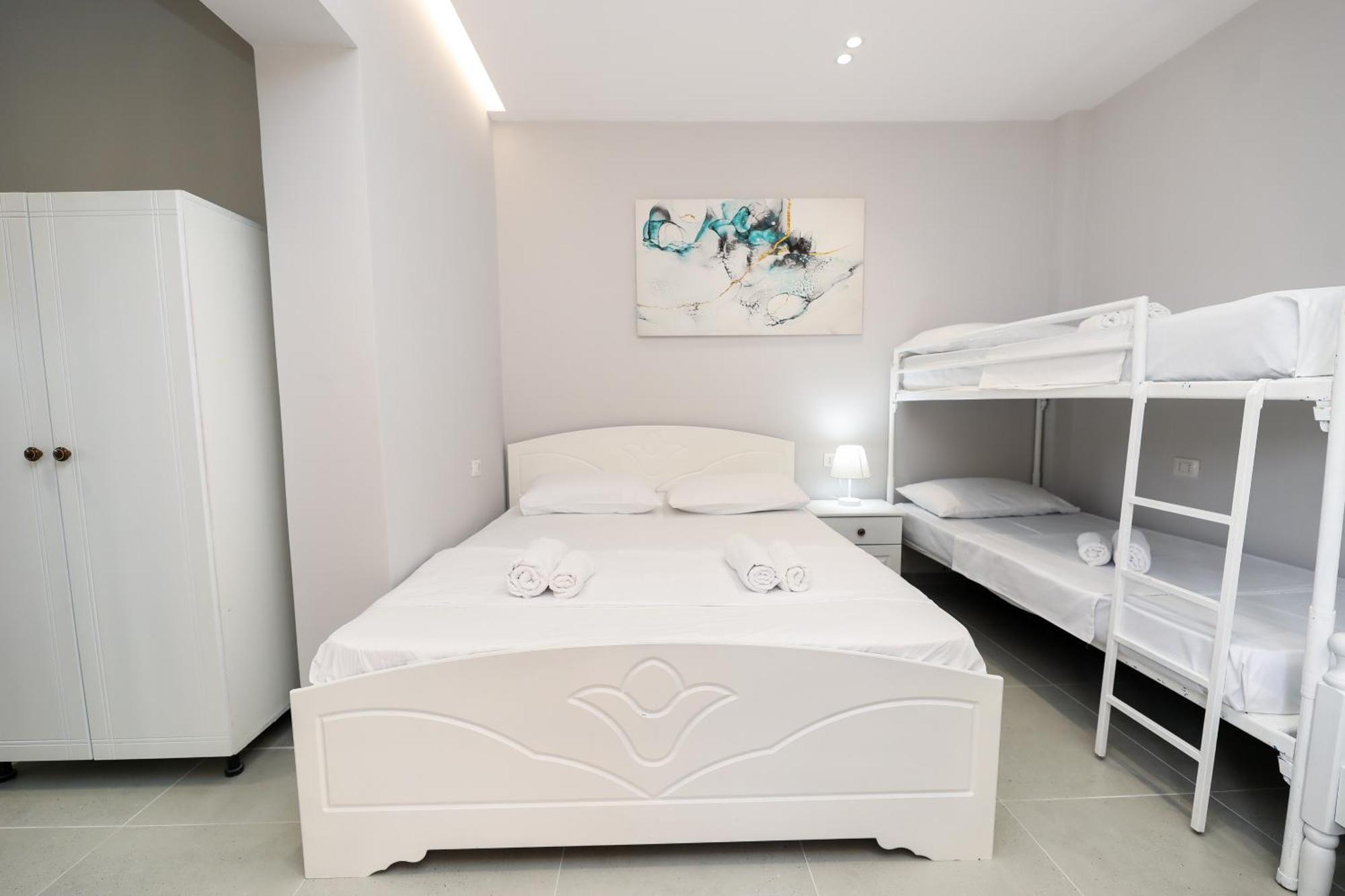 Vila Feliz - Premium Rooms With Free Private Parking Wlora Zewnętrze zdjęcie