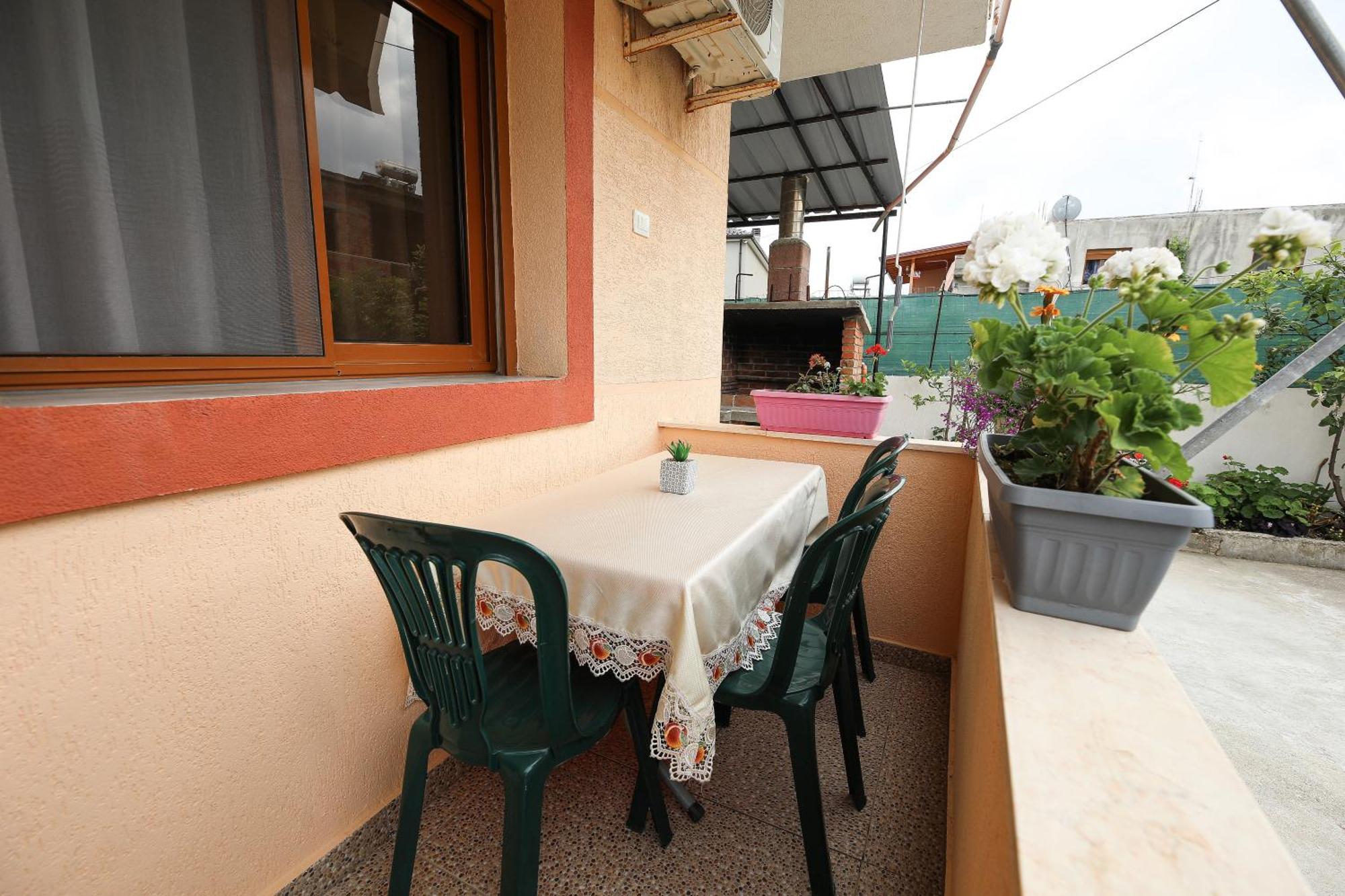 Vila Feliz - Premium Rooms With Free Private Parking Wlora Zewnętrze zdjęcie