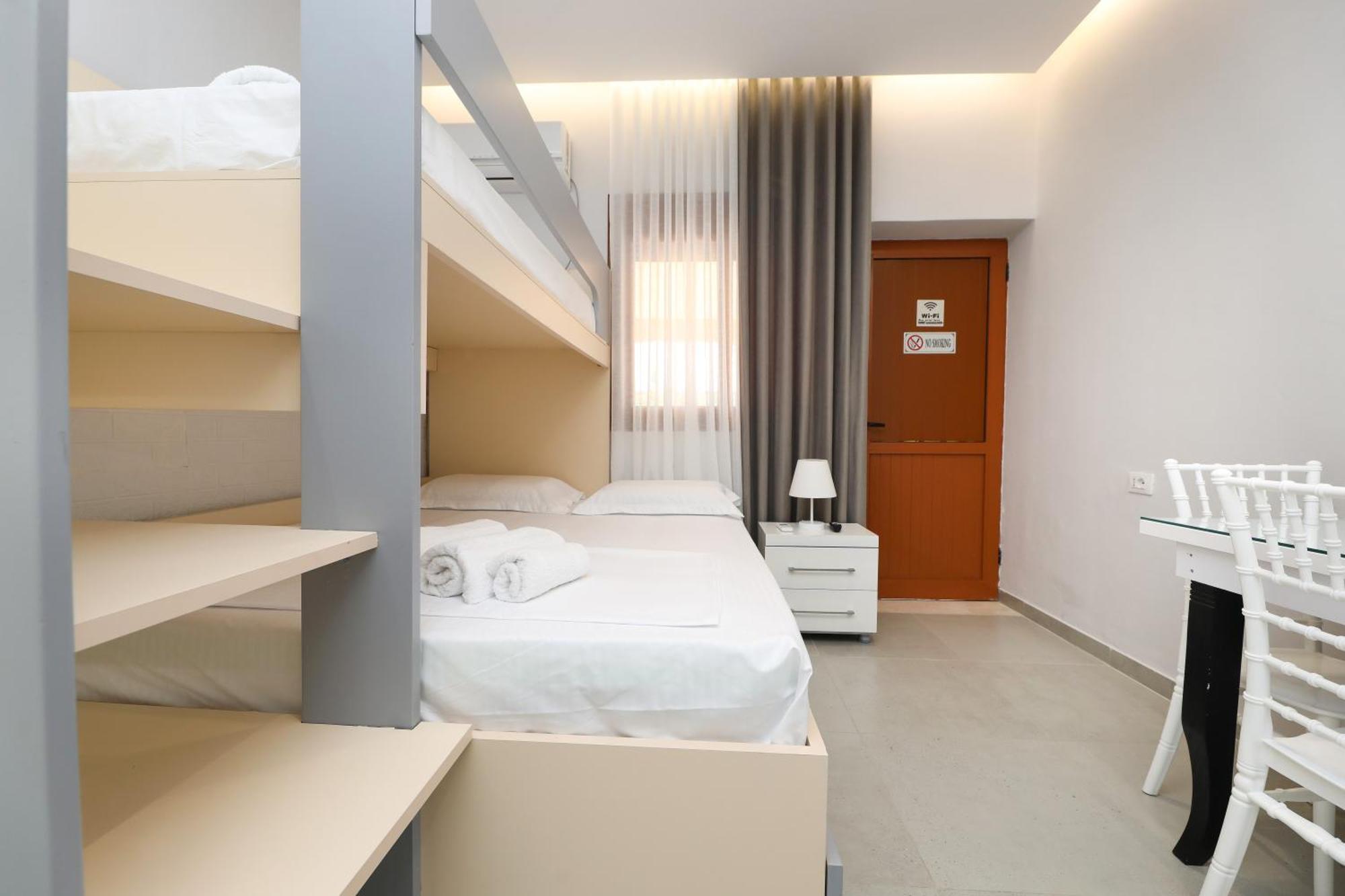Vila Feliz - Premium Rooms With Free Private Parking Wlora Zewnętrze zdjęcie