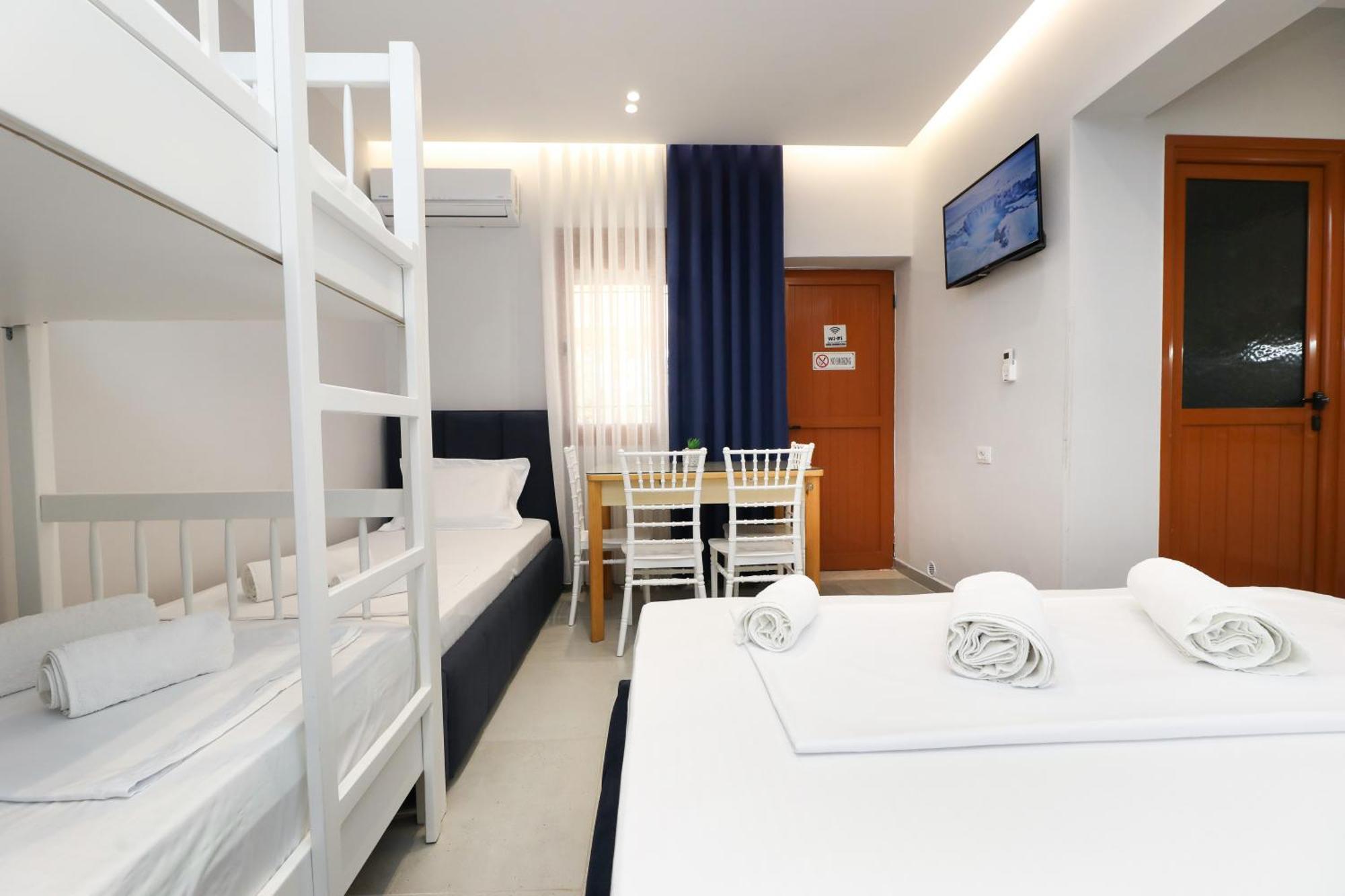 Vila Feliz - Premium Rooms With Free Private Parking Wlora Zewnętrze zdjęcie