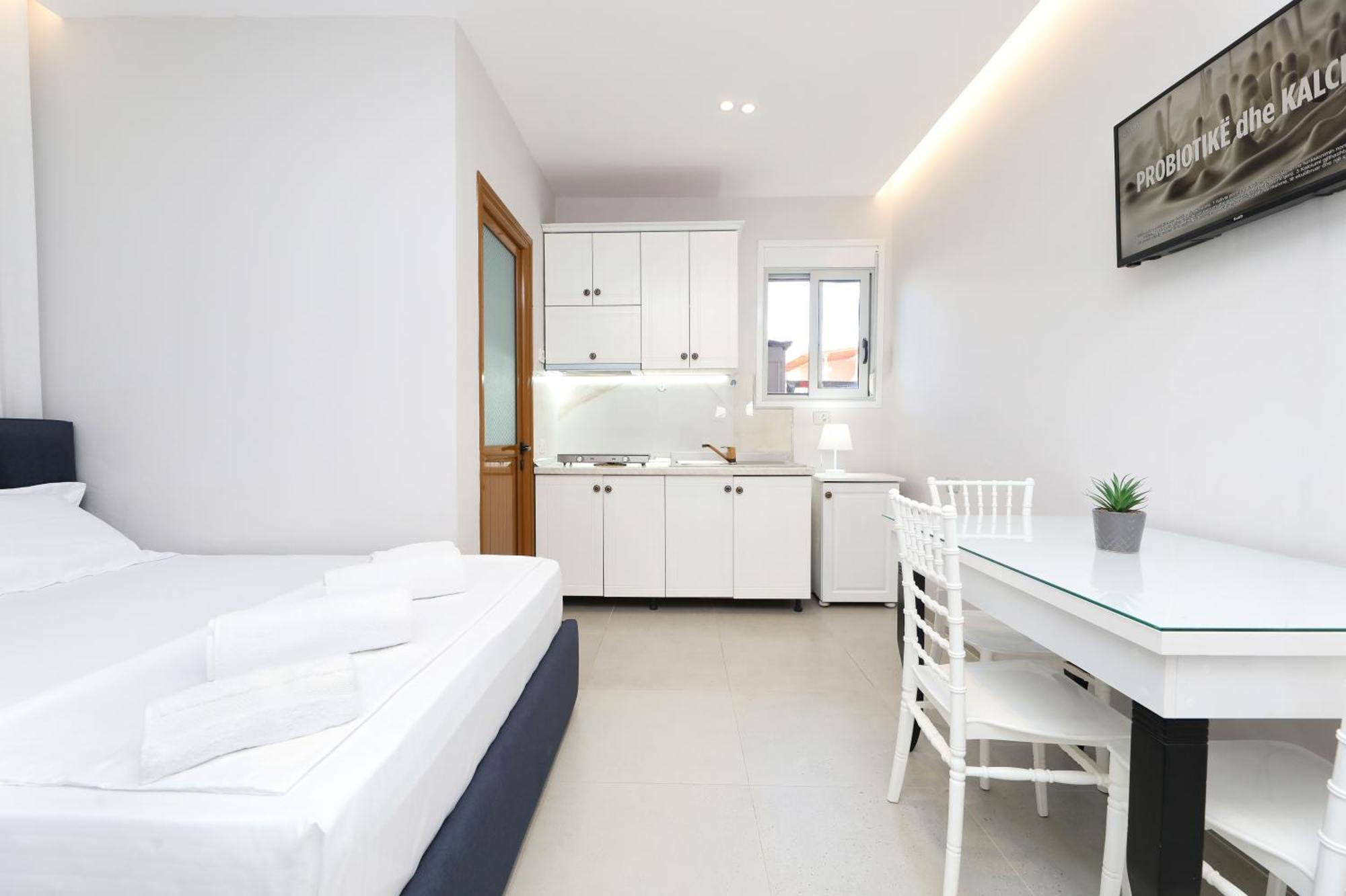 Vila Feliz - Premium Rooms With Free Private Parking Wlora Zewnętrze zdjęcie