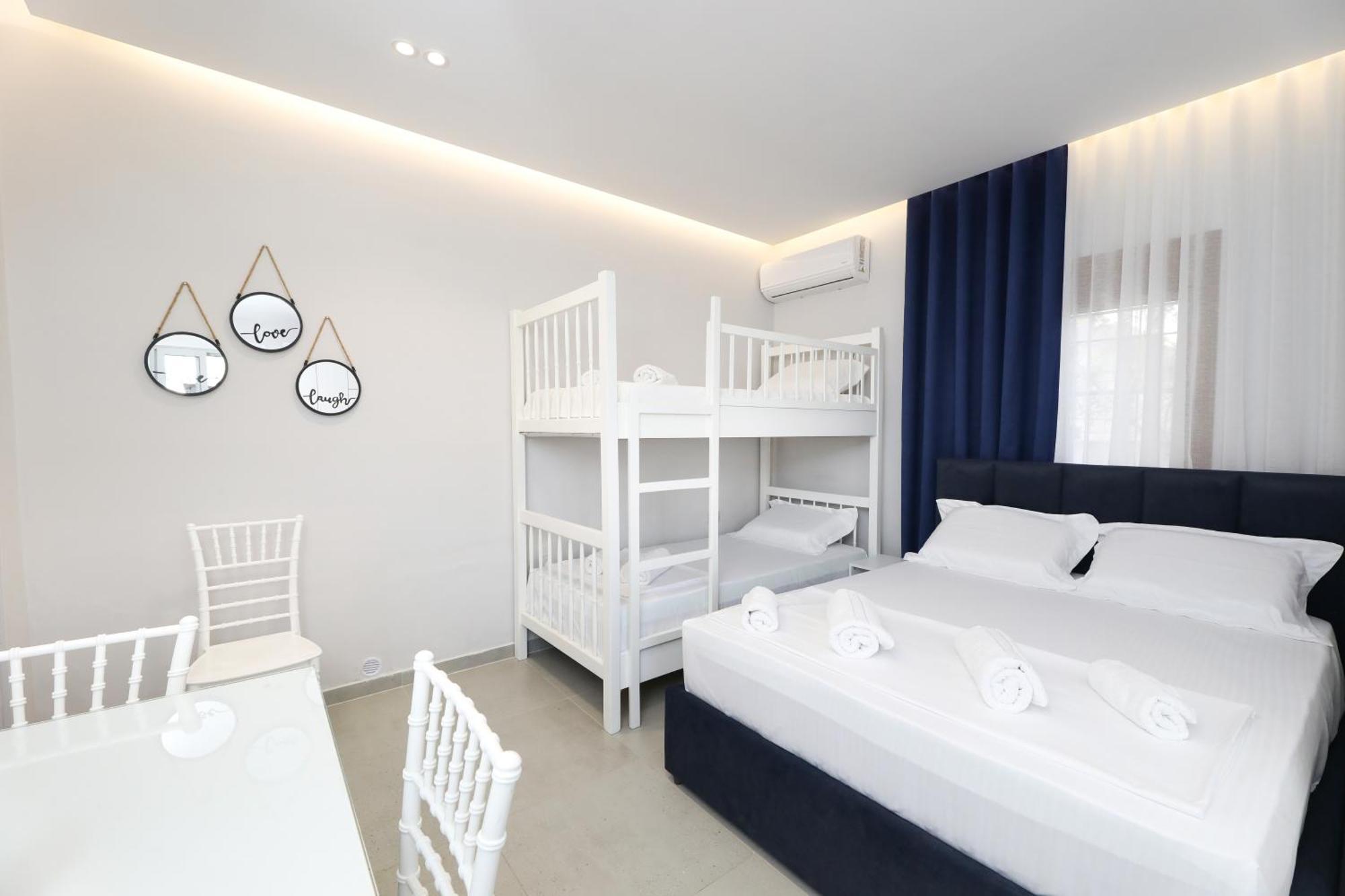 Vila Feliz - Premium Rooms With Free Private Parking Wlora Zewnętrze zdjęcie