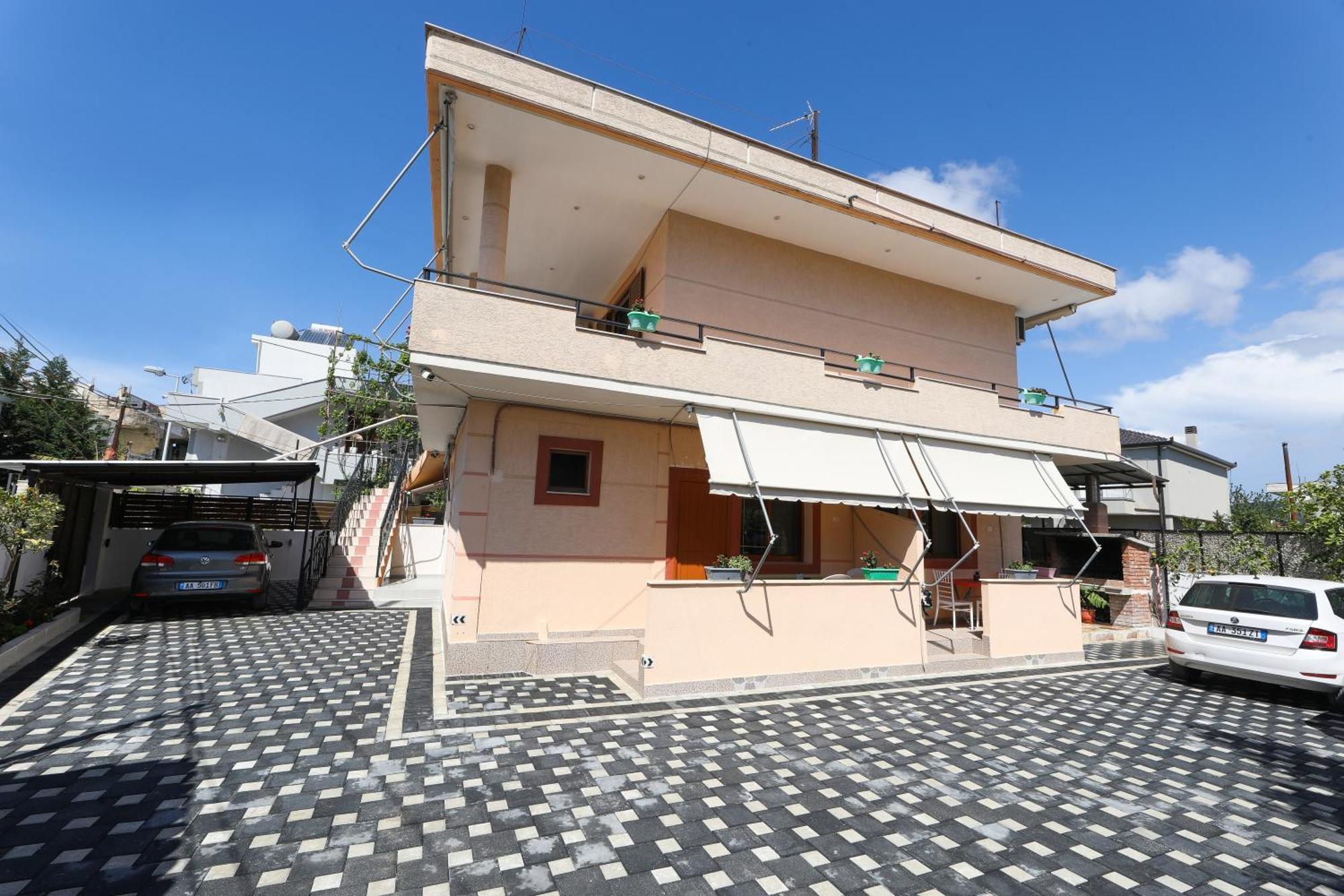 Vila Feliz - Premium Rooms With Free Private Parking Wlora Zewnętrze zdjęcie